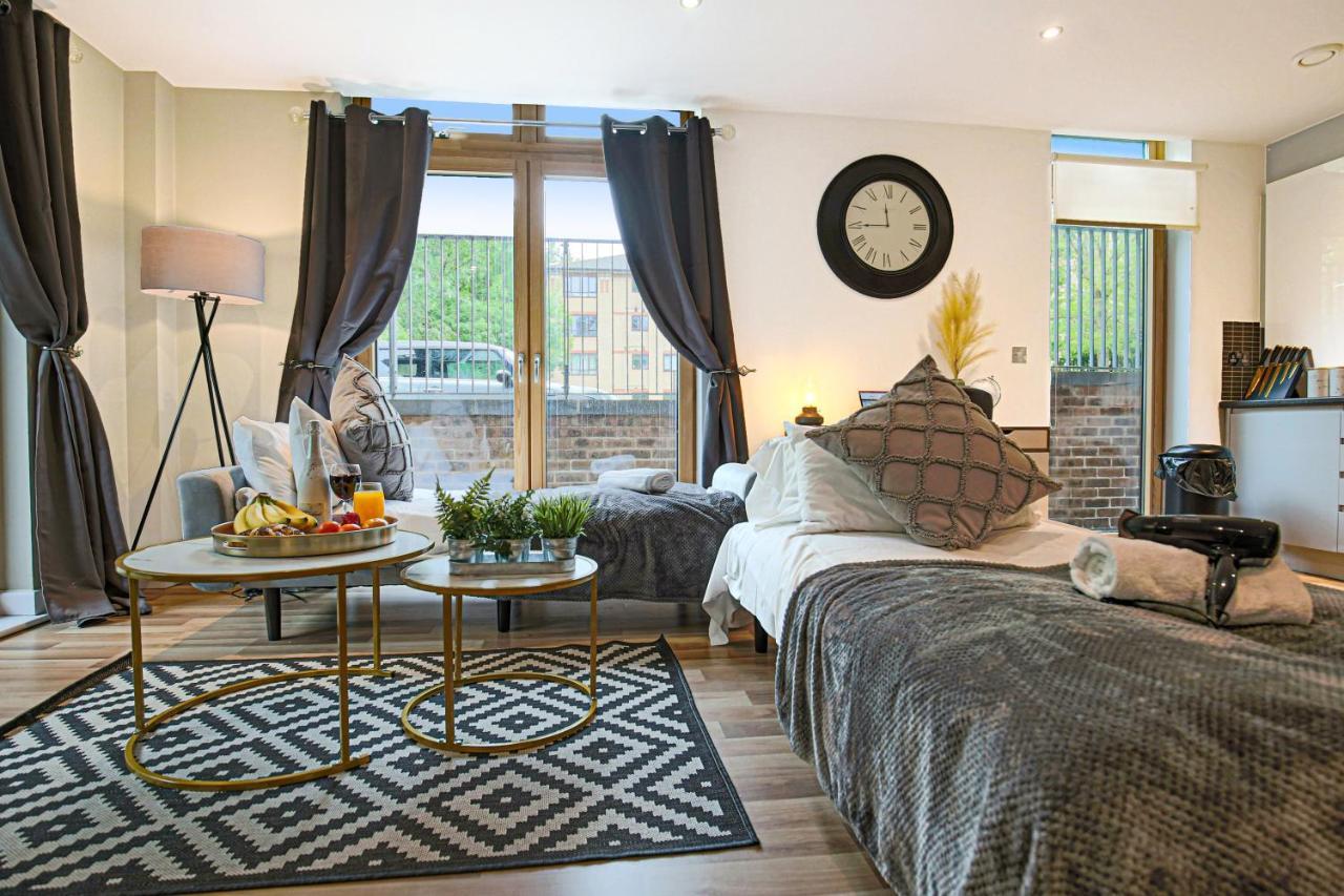 Campbell Park Apartment - City Centre - Free Parking, Balcony, Super-Fast Wifi And Smart Tv With Netflix By Yoko Property Milton Keynes Esterno foto