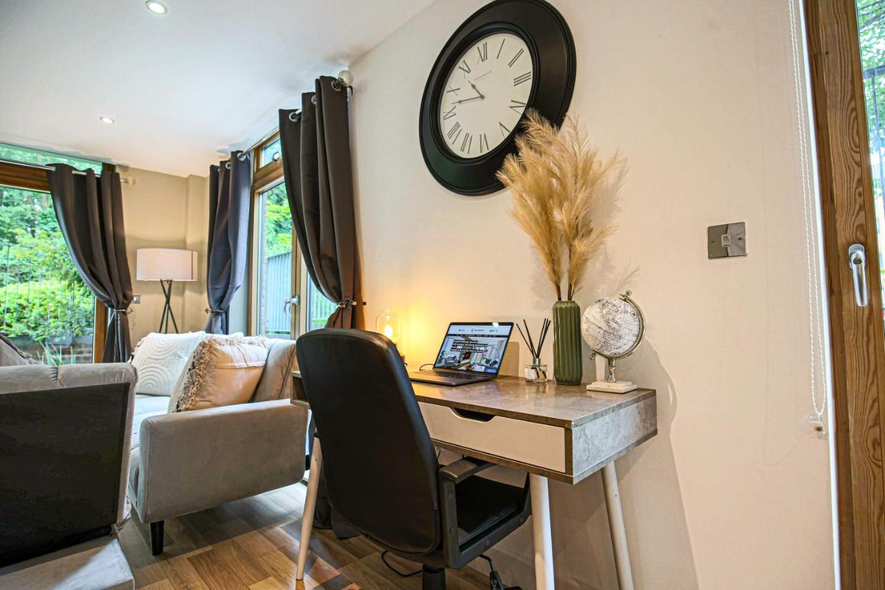 Campbell Park Apartment - City Centre - Free Parking, Balcony, Super-Fast Wifi And Smart Tv With Netflix By Yoko Property Milton Keynes Esterno foto