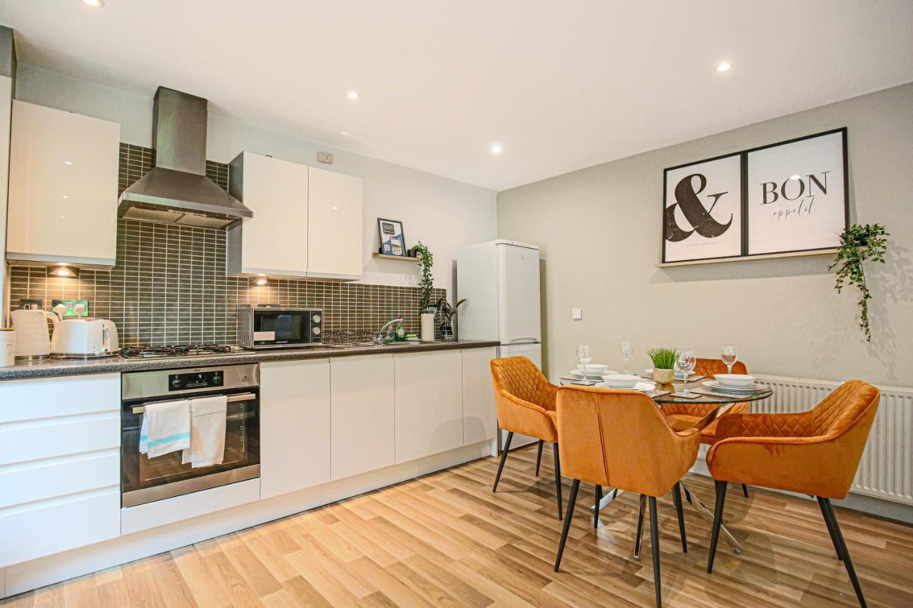 Campbell Park Apartment - City Centre - Free Parking, Balcony, Super-Fast Wifi And Smart Tv With Netflix By Yoko Property Milton Keynes Esterno foto