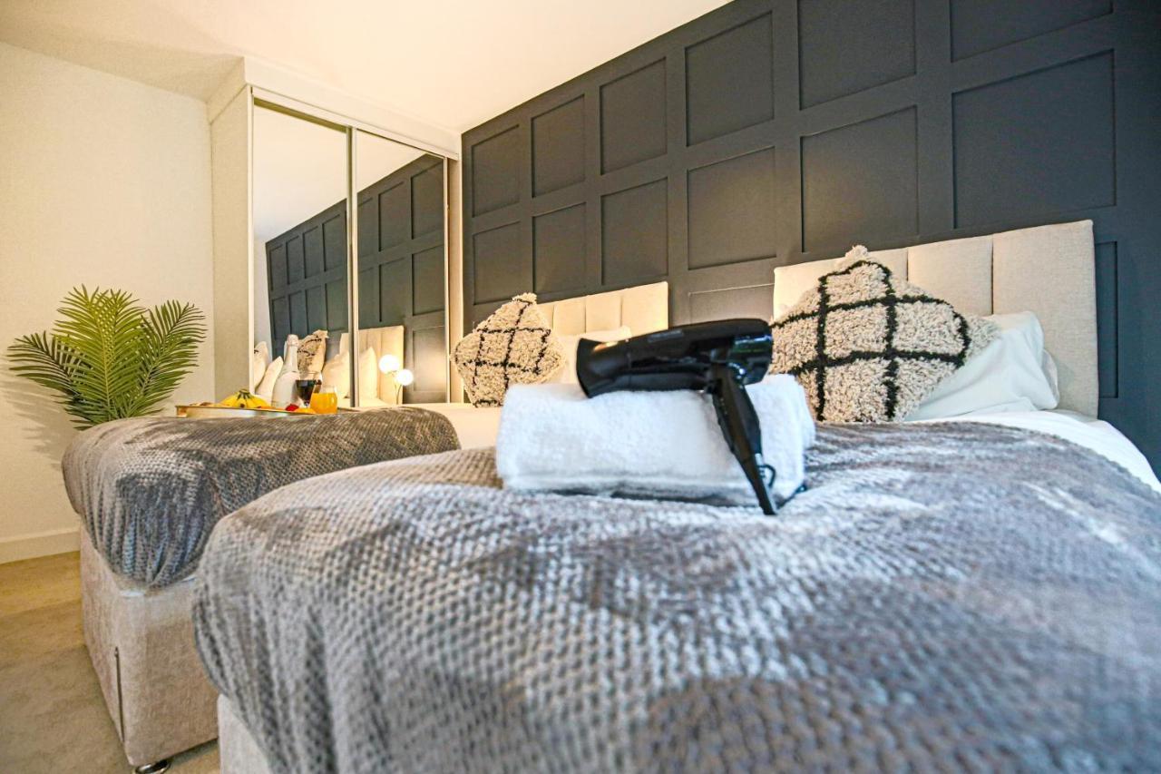Campbell Park Apartment - City Centre - Free Parking, Balcony, Super-Fast Wifi And Smart Tv With Netflix By Yoko Property Milton Keynes Esterno foto