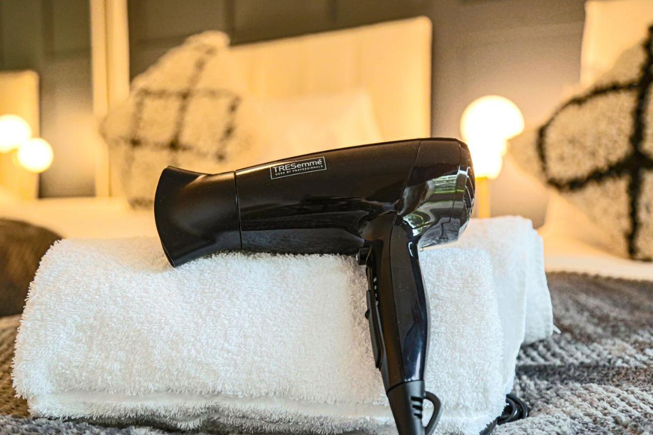 Campbell Park Apartment - City Centre - Free Parking, Balcony, Super-Fast Wifi And Smart Tv With Netflix By Yoko Property Milton Keynes Esterno foto